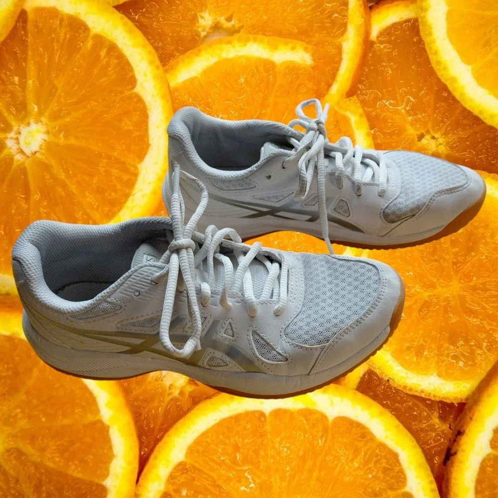 Asics Upcourt 5 Womens Volleyball‎ Shoes White Silver 1072A107 Size 7 Gum Sole
